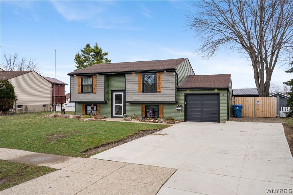 4225 Polly Lane, Hamburg, NY 14075