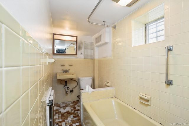 8430 129th Street, Kew Gardens, NY 11415