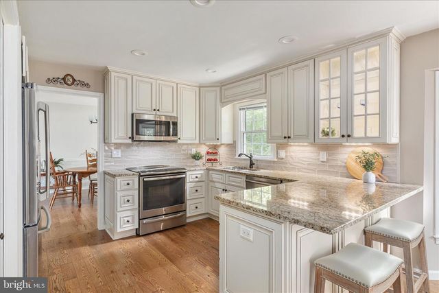 12852 VALLEYWOOD DR, Woodbridge, VA 22192