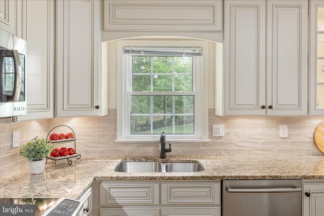 12852 VALLEYWOOD DR, Woodbridge, VA 22192