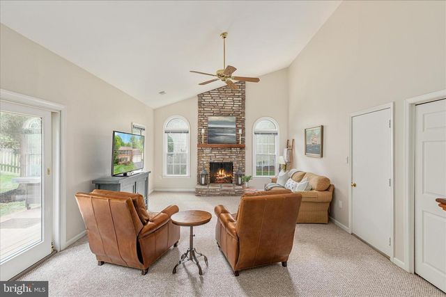 12852 VALLEYWOOD DR, Woodbridge, VA 22192