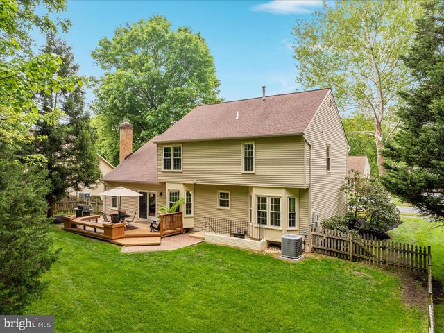 12852 VALLEYWOOD DR, Woodbridge, VA 22192