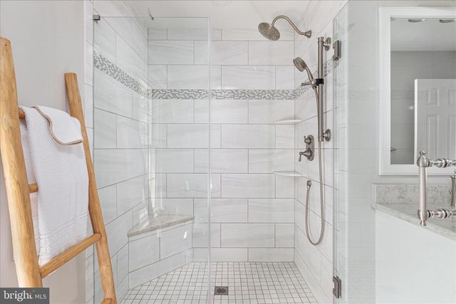 12852 VALLEYWOOD DR, Woodbridge, VA 22192