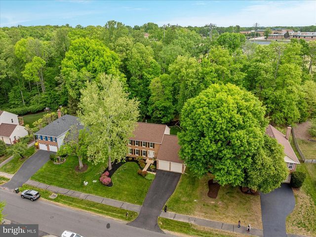12852 VALLEYWOOD DR, Woodbridge, VA 22192