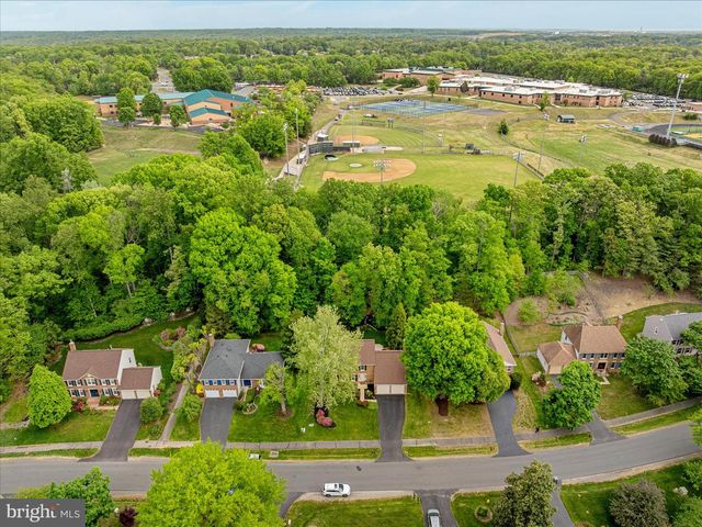 12852 VALLEYWOOD DR, Woodbridge, VA 22192