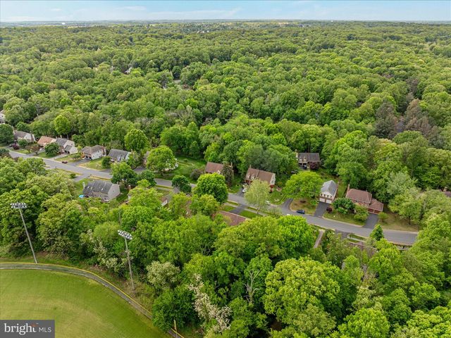 12852 VALLEYWOOD DR, Woodbridge, VA 22192