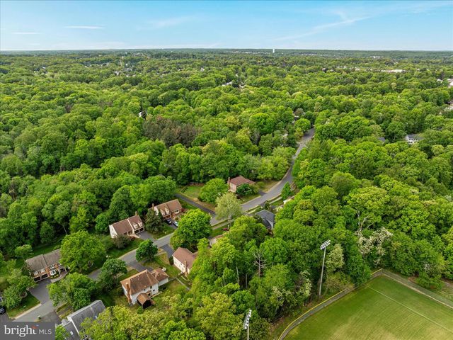 12852 VALLEYWOOD DR, Woodbridge, VA 22192