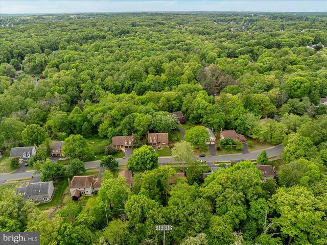 12852 VALLEYWOOD DR, Woodbridge, VA 22192