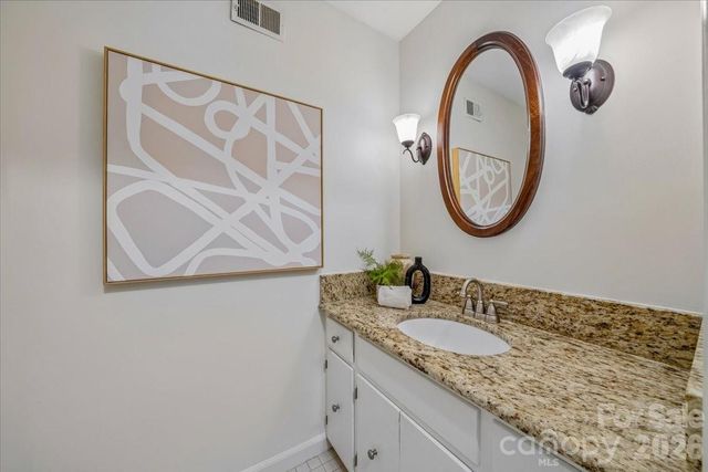 1024 Court Drive, Charlotte, NC 28211