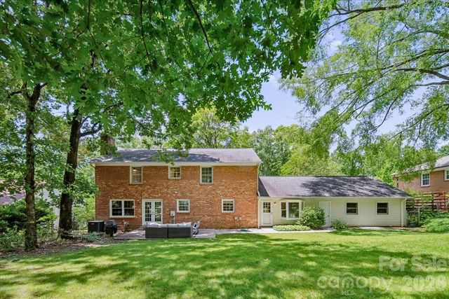 1024 Court Drive, Charlotte, NC 28211