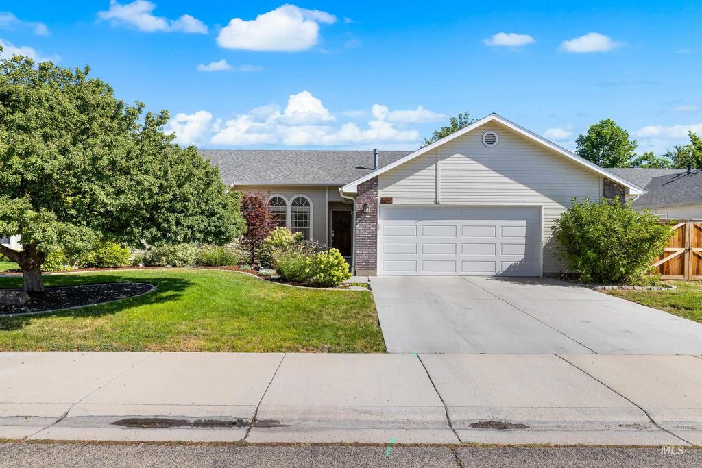 942 E Brown Bear Ct., Meridian, ID 83646
