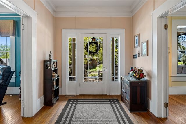 208 S Tugaloo Street, Walhalla, SC 29691