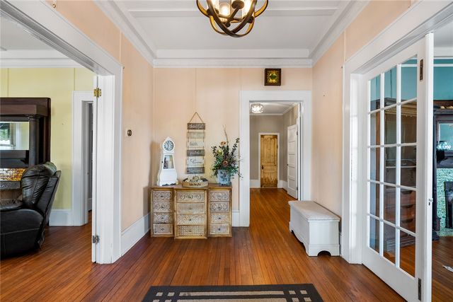 208 S Tugaloo Street, Walhalla, SC 29691