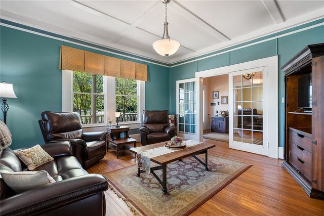 208 S Tugaloo Street, Walhalla, SC 29691