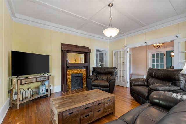 208 S Tugaloo Street, Walhalla, SC 29691