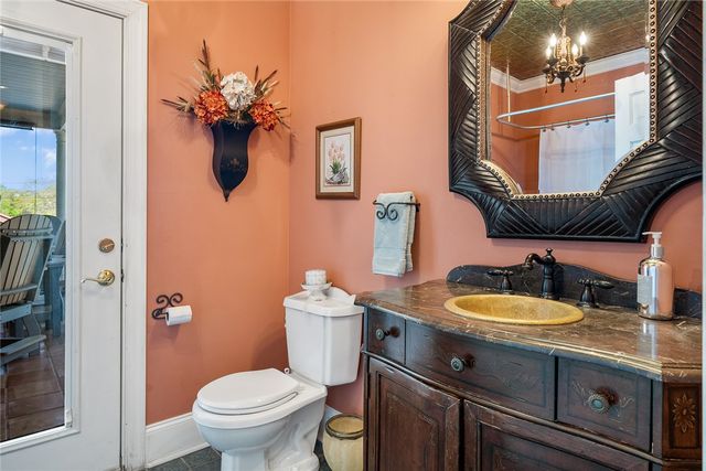 208 S Tugaloo Street, Walhalla, SC 29691
