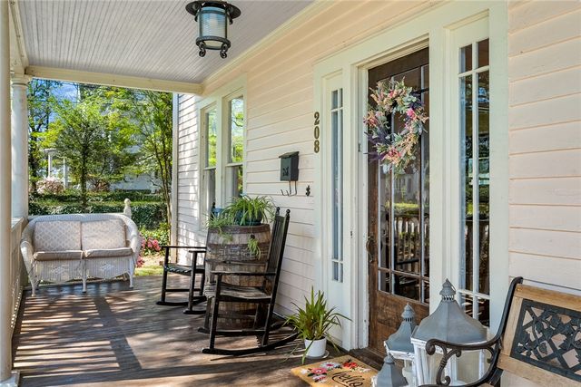208 S Tugaloo Street, Walhalla, SC 29691
