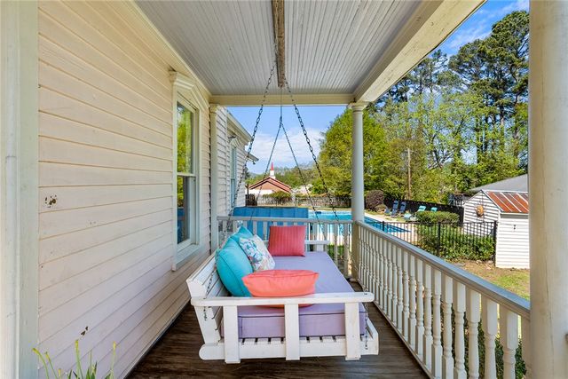 208 S Tugaloo Street, Walhalla, SC 29691