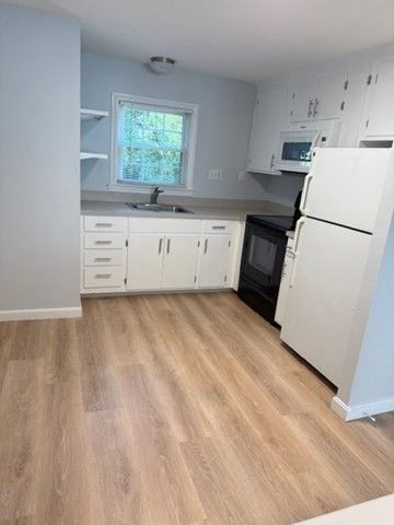 6 Groton Harvard 3, Ayer, MA 01432