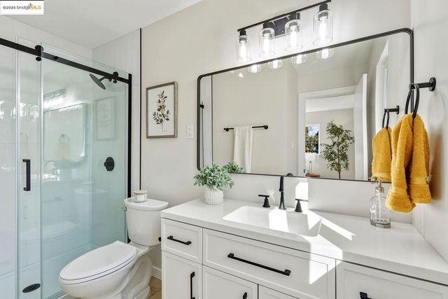 2956 Mullens DR, Richmond, CA 94806