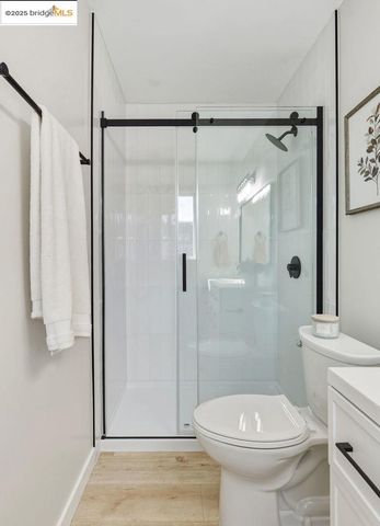 2956 Mullens DR, Richmond, CA 94806