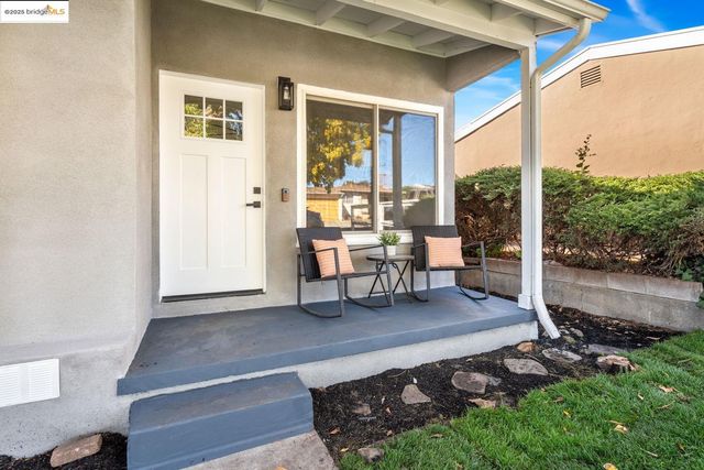 2956 Mullens DR, Richmond, CA 94806