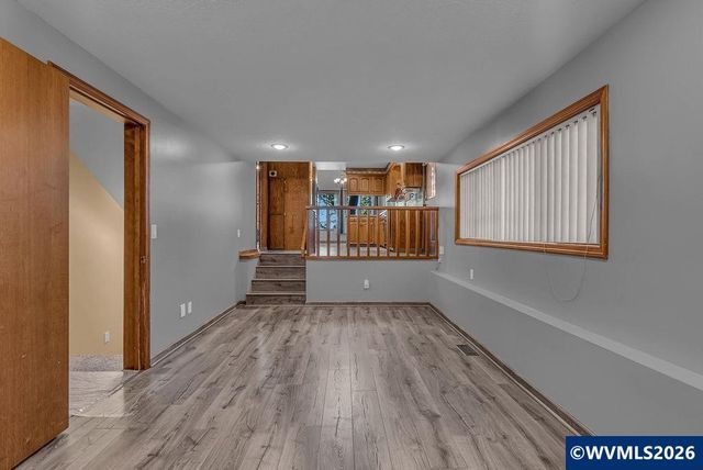 2565 West Thornton Lake Dr NW, Albany, OR 97321