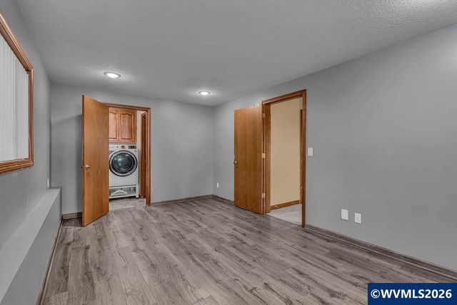 2565 West Thornton Lake Dr NW, Albany, OR 97321