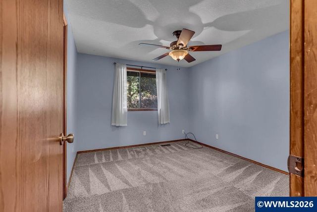 2565 West Thornton Lake Dr NW, Albany, OR 97321