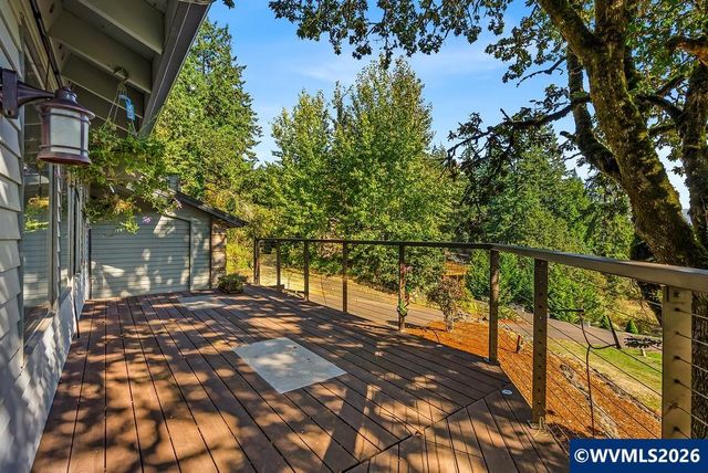 2565 West Thornton Lake Dr NW, Albany, OR 97321