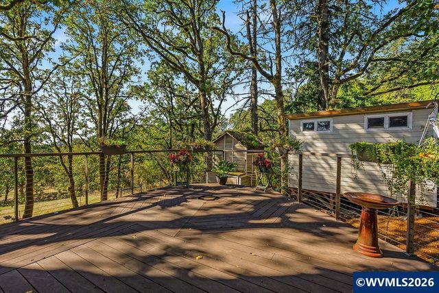 2565 West Thornton Lake Dr NW, Albany, OR 97321