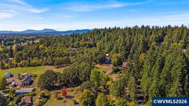 2565 West Thornton Lake Dr NW, Albany, OR 97321