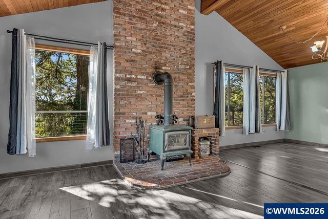 2565 West Thornton Lake Dr NW, Albany, OR 97321