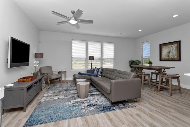 454 S Centro Circle, Shenandoah, TX 77385