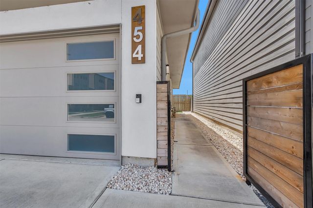 454 S Centro Circle, Shenandoah, TX 77385