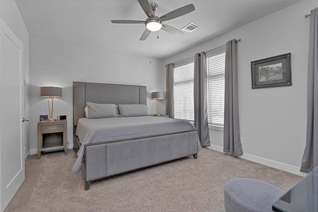 454 S Centro Circle, Shenandoah, TX 77385