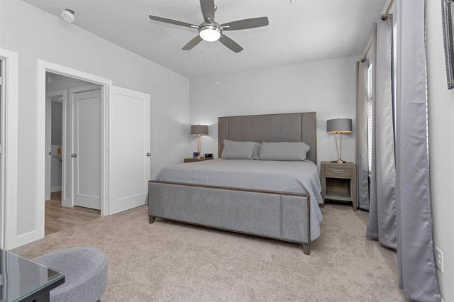 454 S Centro Circle, Shenandoah, TX 77385