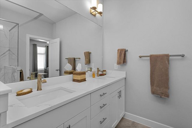 454 S Centro Circle, Shenandoah, TX 77385