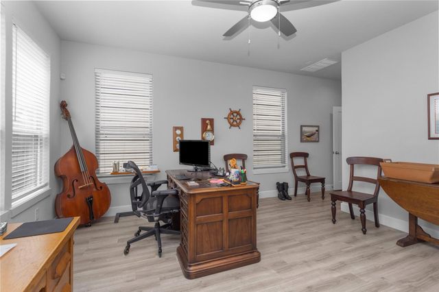 454 S Centro Circle, Shenandoah, TX 77385