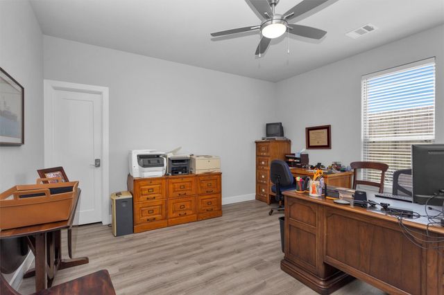 454 S Centro Circle, Shenandoah, TX 77385