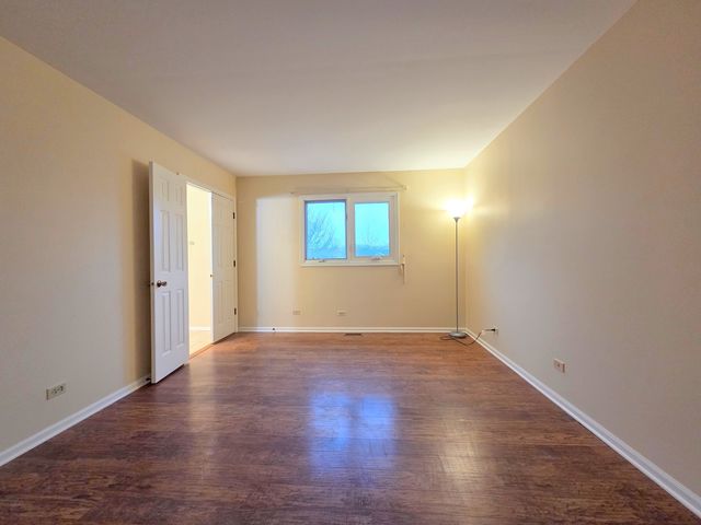 1013 E Meadow Lake Drive, Palatine, IL 60074