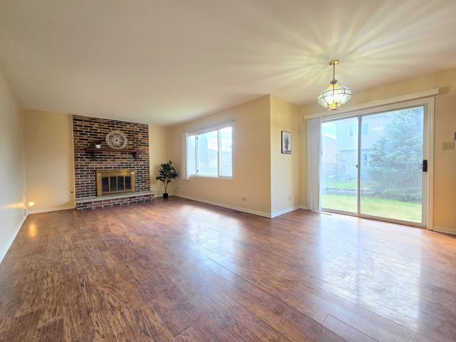 1013 E Meadow Lake Drive, Palatine, IL 60074