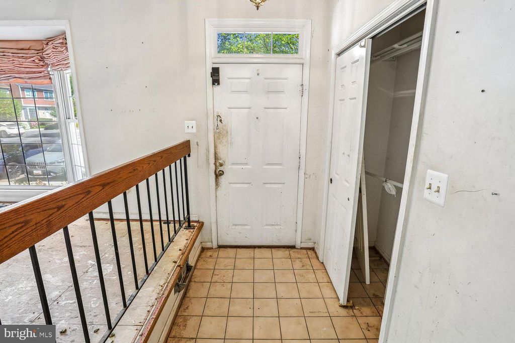 Image 4 of property listing at 14307 RICH BRANCH DR, North Potomac, MD 20878