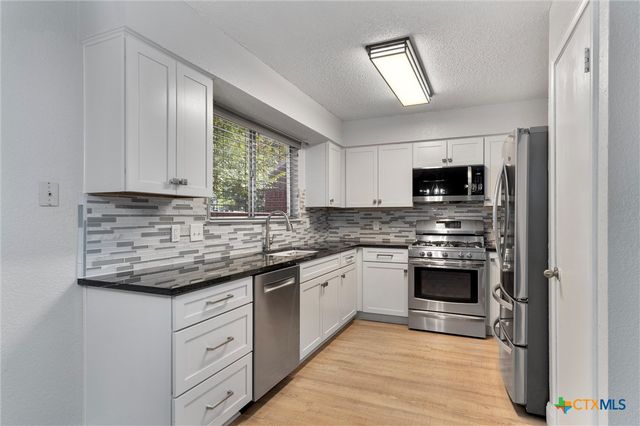 8410 Glen Canyon Drive, Round Rock, TX 78681