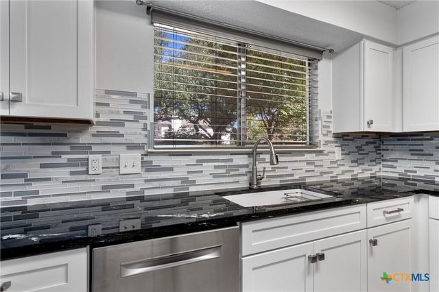 8410 Glen Canyon Drive, Round Rock, TX 78681