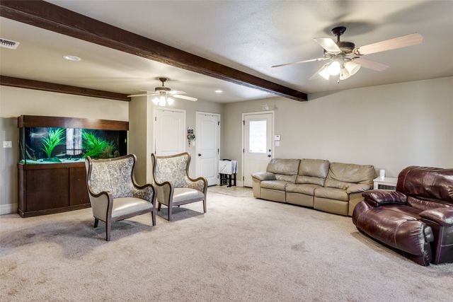 1233 County Road 3550, Paradise, TX 76073