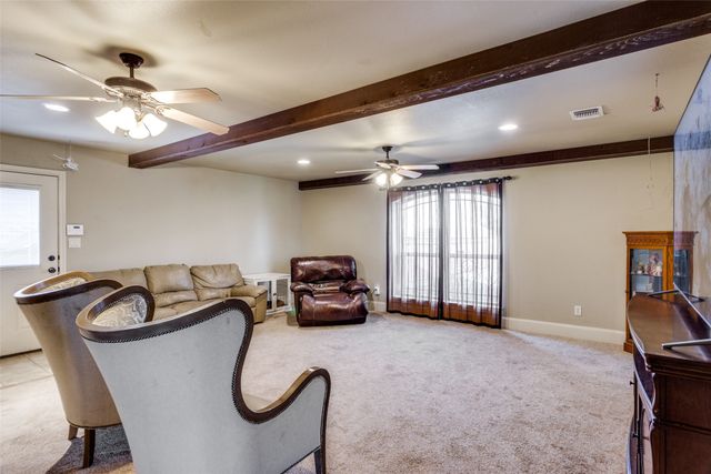 1233 County Road 3550, Paradise, TX 76073