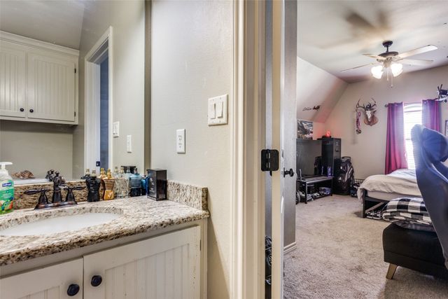 1233 County Road 3550, Paradise, TX 76073