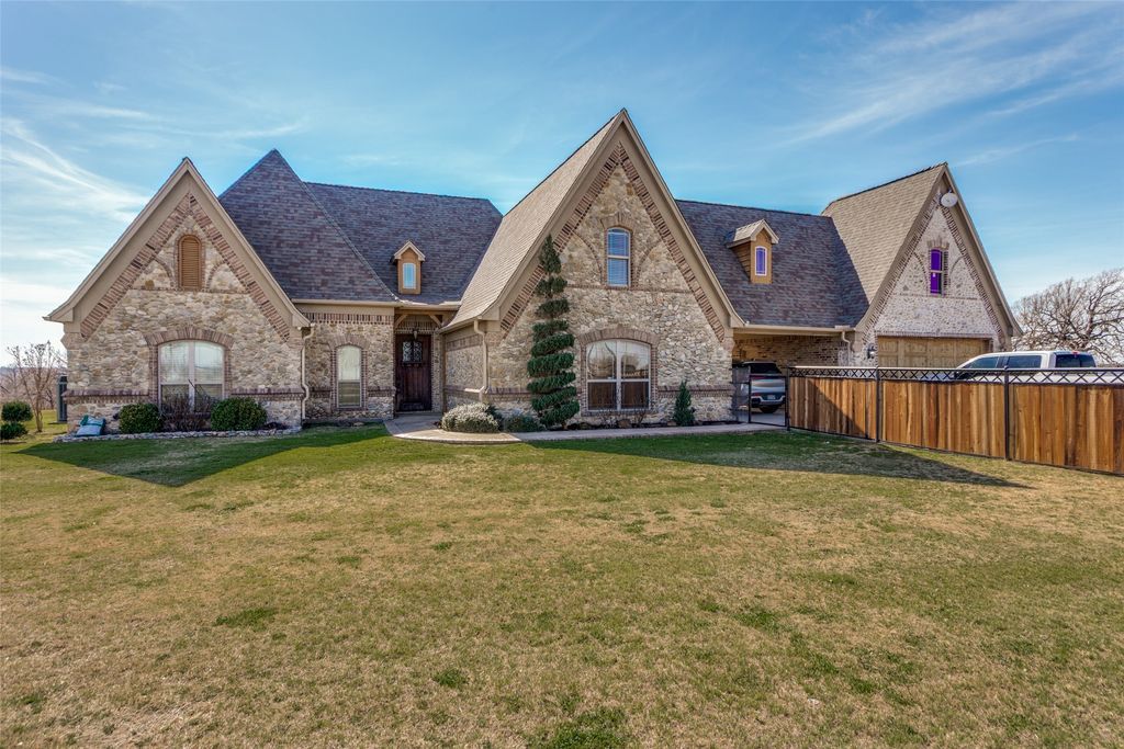 1233 County Road 3550, Paradise, TX 76073