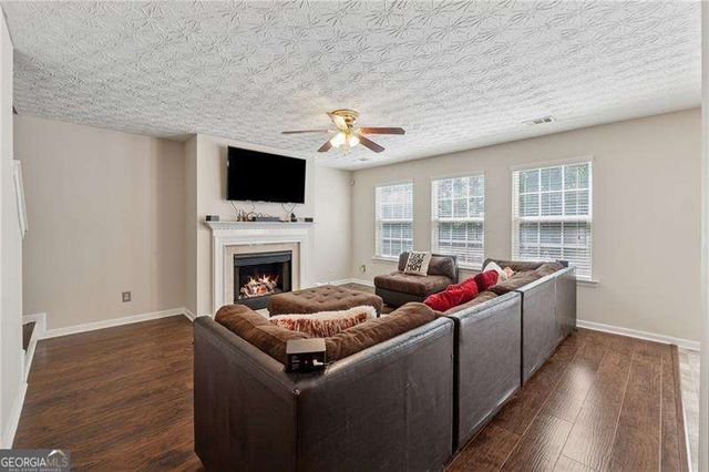 27 Waterbury Way, Douglasville, GA 30134